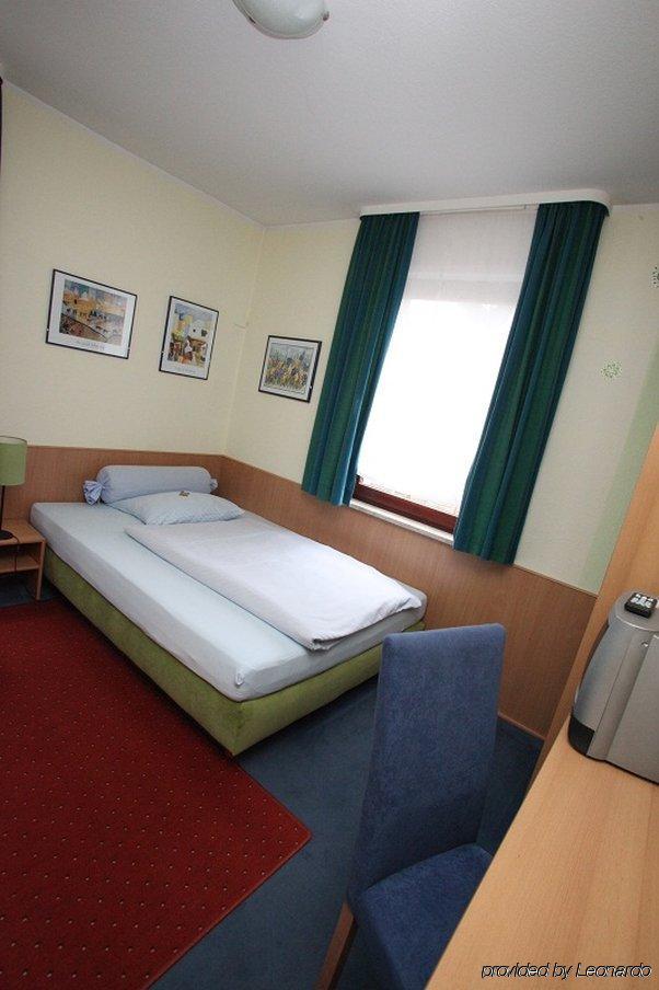 City Hotel Fellbach 24H Check-In Exterior foto